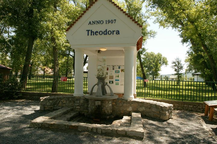 A Theodora, kékkúti ásványvíz
